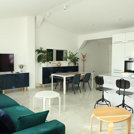 Lux House Olga Lägenhet Ruma Exteriör bild